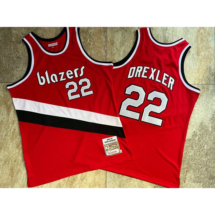 ผู้ชาย Portland Trail Blazers Clyde Drexler 1983-84 Mitchell Ness ไม้เนื้อแข็งคลาสสิก Red Jersey