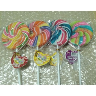 Fantasia Rainbow Lollipop ไซส์ 3 น้ิว ค่าส่งถูกๆ ( แพ็ค10 ชิ้น) อมยิ้มรสผลไม้รวม คละสีไซส์ สินค้าพร้อมส่ง..