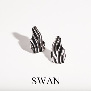 SWAN - Tiger Earring ต่างหูเงินแท้ ชุบสี enamel ใส่แล้วไม่แพ้