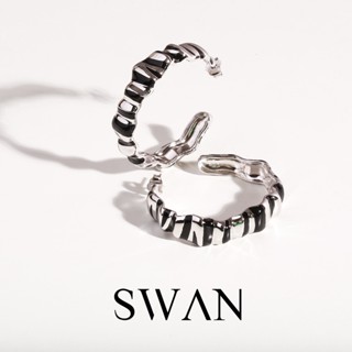 SWAN - Tiger Hoop Earring ต่างหูเงินแท้ ชุบสี enamel ใส่แล้วไม่แพ้