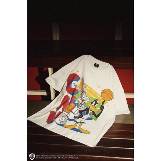 CARNIVAL X SPACE JAM - OVERSIZED T-SHIRT (SIZE: M)