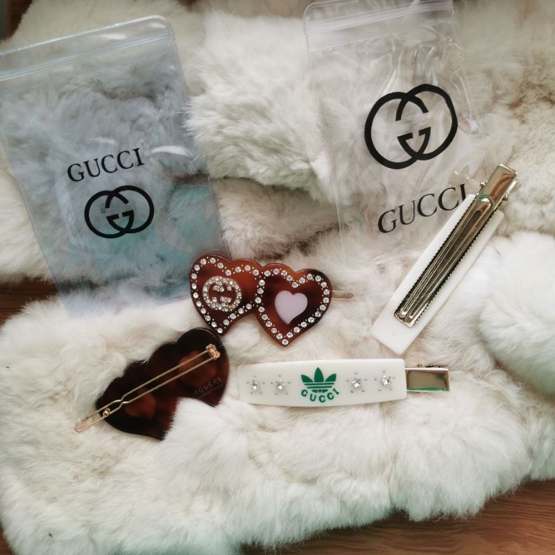 กิ๊ฟติดผม​ กิ๊บ​ติดผม​ กิ๊ฟ​แบรนด์​ กิ๊บแบรนด์​ GG​ กิ๊ฟหัวใจ​ กิ๊ฟสีเหลี่ยม​ พร้อมถุงแบรนด์​