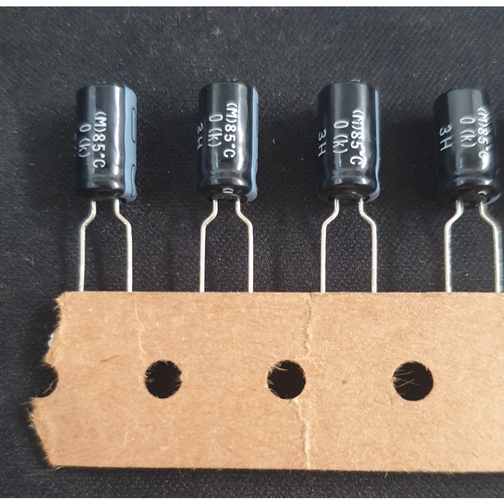 Elco Capacitor 220uf 16v SMG 85oC เส้นผ่านศูนย์กลาง 0.5 ซม. สูง 1.2 ซม. - ราคาต่อ 1 ชิ้น
