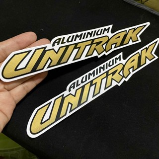 สติ๊กเกอร์ สวิงอาร์ม UNITRAK Kawasaki สติกเกอร์ Sticker สีทอง พื้นใส [2ชิ้น] แต่งรถ ติดสวิงอาร์ม Ninja KR VICTOR SERPICO