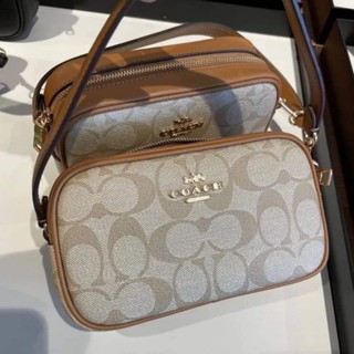 กระเป๋าถือ รุ่นใหม่ ล่าสุด NEW COACH Jamie Wristlet In Signature Canvas