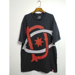 เสื้อยืด มือสอง งานแบรนด์ DC SHOES อก 44 ยาว 30