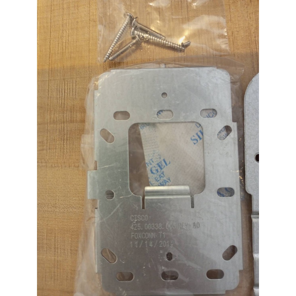 CISCO Wall or ceiling Mount: แผ่นเพลทสำหรับยึดติดตั้ง Access Point cisco