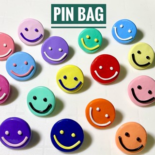 Pin Bag - เข็มกลัด ดินปั้น เข็มกลัดติดกระเป๋า ‘ ลายหน้ายิ้ม ‘