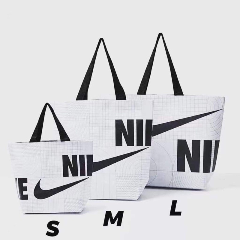 NIKE REUSABLE SHOPPING BAG จากเกาหลี กระเป๋าดีไซน์ยับ รักษ์โลก ถุงผ้าเกาหลีRecycle ลดภาวะโลกร้อน กัน