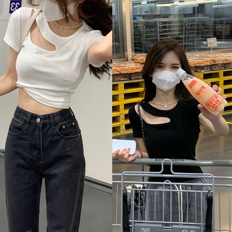 เสื้อครอปเเฟชั่น ผ้ายืดหยุ่น ใส่ได้พอดี ฟีลหวานซ้อนเปรี้ยว แมทช์กับกางเกงได้ง่าย เสื้อยืดลำลองผู้หญิง