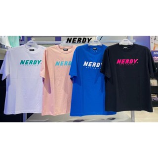 [ Nerdy ] เสื้อยืดแขนสั้น พิมพ์ลายโลโก้ 100% (22SS)