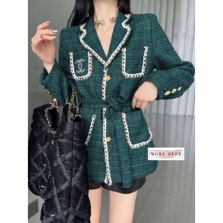 พร้อมส่ง 🤵‍♀️Blazer เนื้อผ้าทวิตสีเขียวมาพร้อมสายรัดเอว 🤵‍♀️more   D-M001