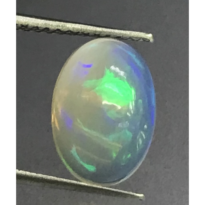 โอปอล์ 2.62cts 12.5x9x4.9mm รูปไข่ หินธรรมชาติ 100% Opal 2.62cts 12.5x9x4.9mm oval shape 100% natura