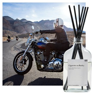 MN FORMULA Room Diffuser กลิ่น C igarette on Harley ก้านไม้หอมกระจายกลิ่นฟุ้งทั่วห้อง กลิ่นของคนรักอิสระ