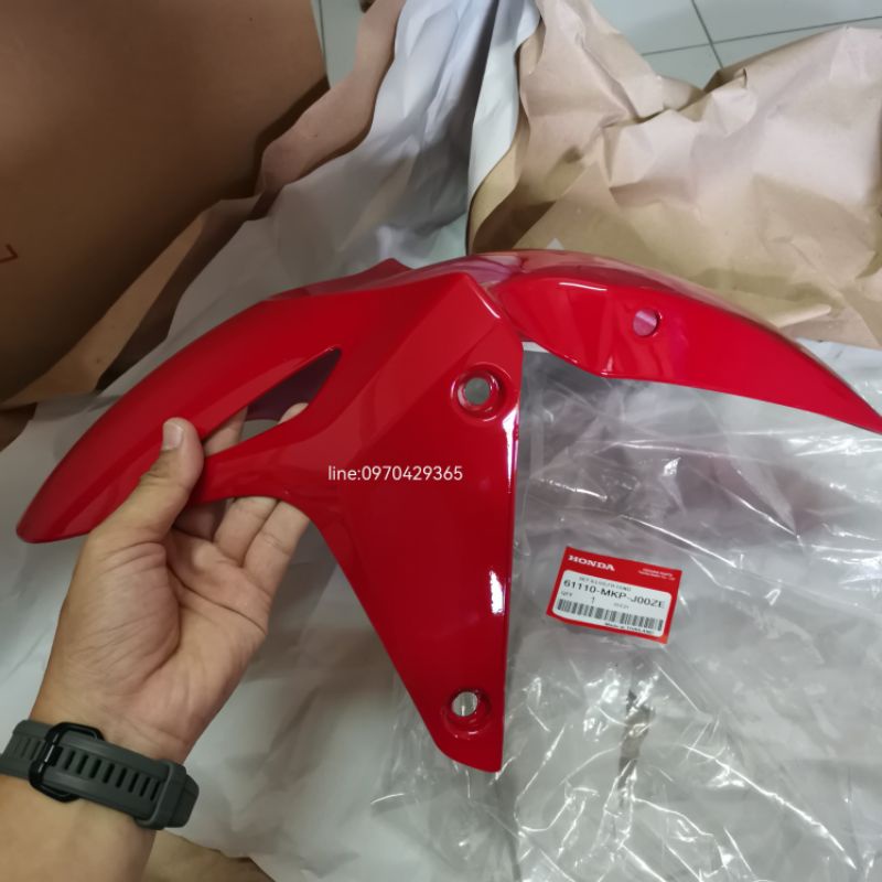 ของแท้มือหนึ่ง บังโคลนหน้า cbr500r honda CBR 500r บังโคลนหน้าสีแดง cbr500r CBR500R บังโคลนหน้าอะไหล่