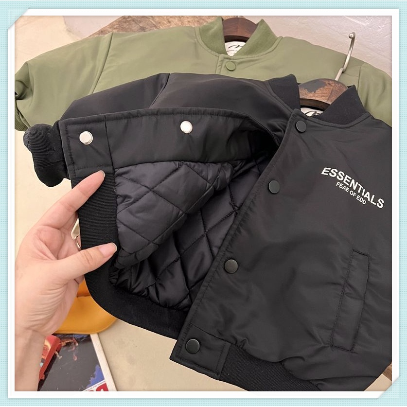 เสื้อแจ็คเก็ตผ้าฟลีซเด็กผู้ชาย ฤดูใบไม้ร่วงและฤดูหนาวปี 2022 ชุดเบสบอลกระดุมแถวเดียวหนาผ้าฝ้ายสำหรับเด็กใหม่