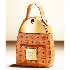 น้ำหอม MCM EDP 75ml Eau de Parfum เป็นกลิ่นหอมรูปแบบใหม่ในแบบฉบับของ MCM ผสานด้วยราสเบอรี่, ดอกจัสมิน,ไม้, และ Ambrox