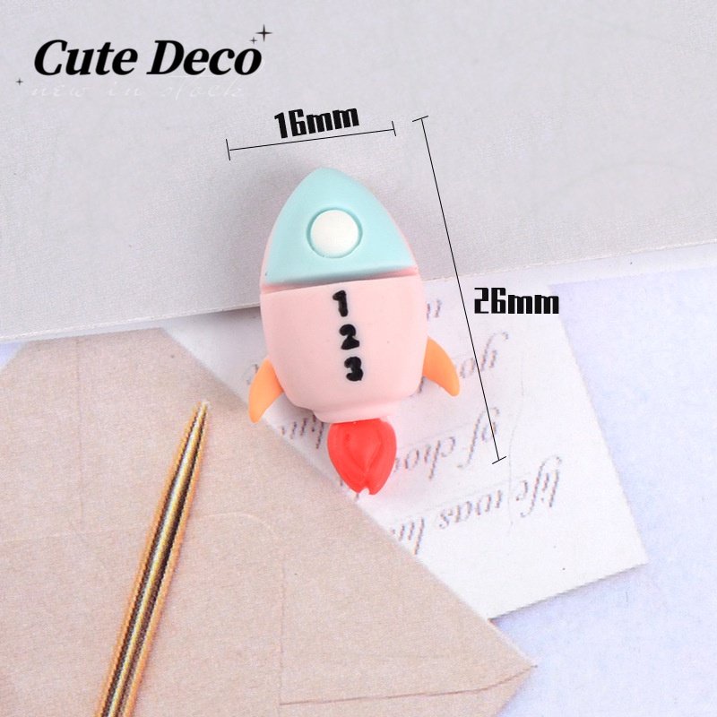 น่ารัก Deco การ์ตูนโลกน่ารัก (8 ประเภท) Earth / UFO Pink / Rocket Charm ปุ่ม / Cute Jibbitz Croc รองเท้า DIY / Charm วัสดุเรซินสําหรับ DIY