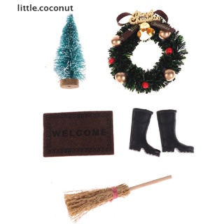 [little.coconut] รองเท้าบูท พรมซานตาคลอส ต้นคริสต์มาส สําหรับตกแต่งบ้านตุ๊กตา 5 ชิ้น ต่อชุด