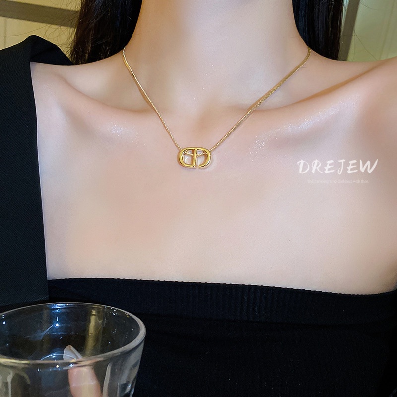 DREJEW สร้อยคอโซ่โลหะ ชุบไฟฟ้า จี้ตัวอักษรเรขาคณิต สีทอง เรียบง่าย แฟชั่น
