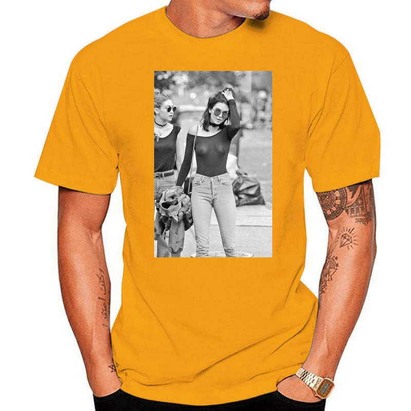 ผ้าฝ้ายเสื้อยืด Kendall Jenner Gigi Hadid ฟรีจุกนมเจาะผู้ชาย Unisex 348