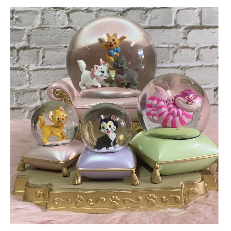 Disney snow globe #globe #disney