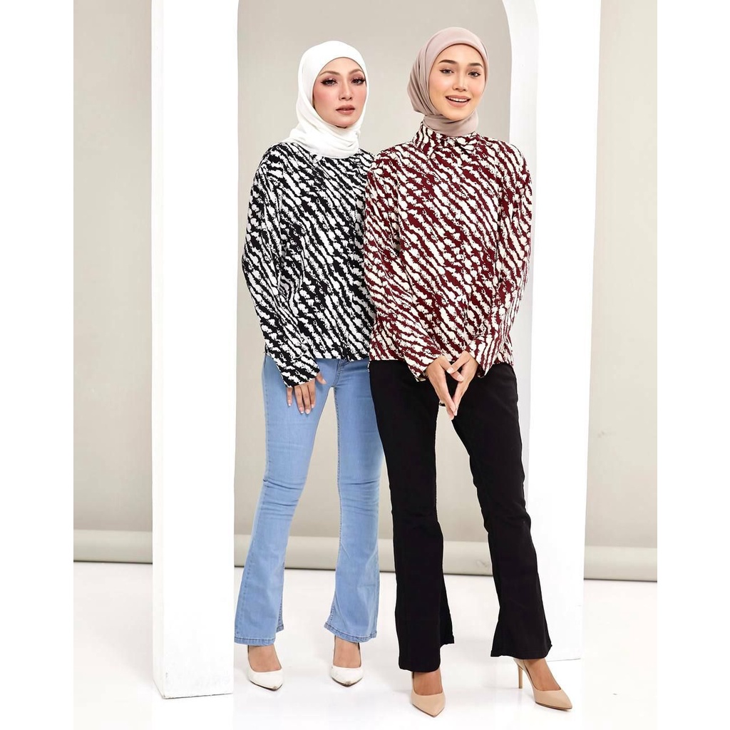 MELLY BLOUSE โดย PETKITA CASUAL