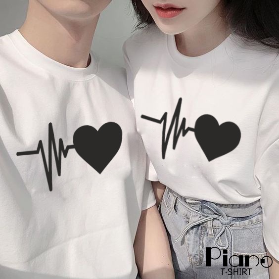 [t-t shirt]เสื้อคู่สีขาว-ดำ รุ่น ลายคลื่นหัวใจสุดฮิต2025 (ขายเป็นตัวจ้า)