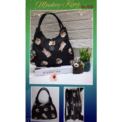 กระเป๋าทรง คล้องไหล่ MONKEY KING(แท้)ผ้านาโน มีผ้าพื้นสีและผ้าลายฐาน5นิ้ว กว้าง12นิ้ว สูง10นิ้ว