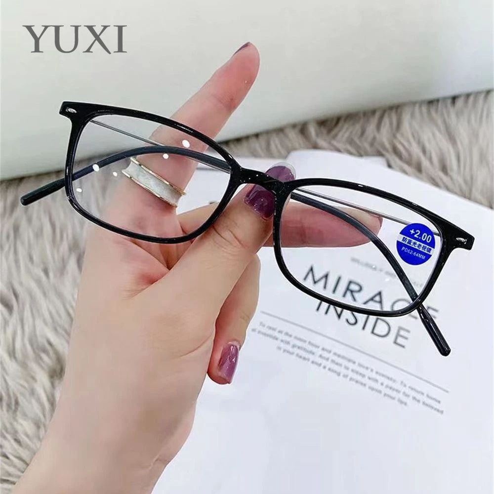 【พร้อมส่ง】 แว่นตาอ่านหนังสือ ทรงสี่เหลี่ยม ขาบาง ป้องกันแสงสีฟ้า น้ําหนักเบา สไตล์เรโทร แฟชั่นสําหรับผู้สูงอายุ 1.00 ถึง 4.00