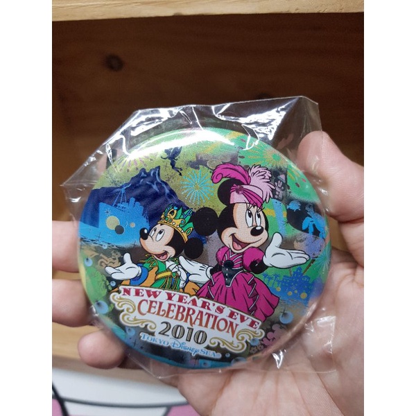 เข็มกลัดโลหะ Disney มิกกี้เม้า มินนี่เม้า ครบรอบปีใหม่ปี2010 มือสอง สภาพใหม่
