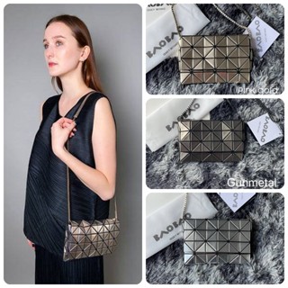 กระเป๋าสะพาย Issey Miyake Prism chain strap crossbody bag