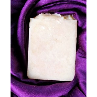 สบู่น้ำมันอัลมอนด์ 72% almond oil soap bar งาน แฮนด์เมด