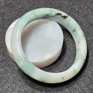 (J94) กำไลหยก พม่าแท้ Jadeite Type A 100% ไซส์ 57 mm. หยกสีธรรมชาติ ไม่ผ่านการปรับปรุงใดๆทั้งสิ้น