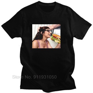 เสื้อยืดแขนสั้นลําลอง พิมพ์ลาย Mia Khalifa action movie star แนวตลก คุณภาพสูง แฟชั่นฤดูร้อน สําหรับผู้ชาย ให้เป็นขอ