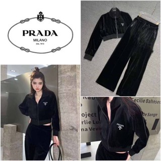 ชุดเซ็ต เสื้อคลุมตัวสั้นเนื้อผ้ากำมะหยี่ + กางเกงขายาว PRADA