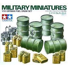 โมเดลประกอบ Tamiya 1/35 TA35186 GERMAN FUEL DRUM SET