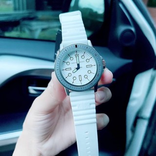 (ผ่อน0%) นาฬิกาชาย Armani Exchange Analog White Dial Mens Watch AX1850 หน้าปัดกลม 44 มม. สายซิลิโคนสีขาว มีพรายน้ำ