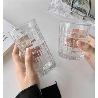 พร้อ​มส่ง​ แก้วใสลายเหลี่ยม 🥛✨ วิบวับวอมแวม ความใส่น้ำเปล่าดื่มอะเนอะเหมาะมากกกก  Twinnies​Decor