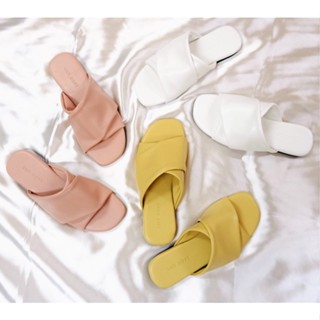 Size 36-45 รองเท้าหนังนุ่ม แบบ Marshmellow Lily Shoes [โค้ด SEUSE122 ลด 20%]