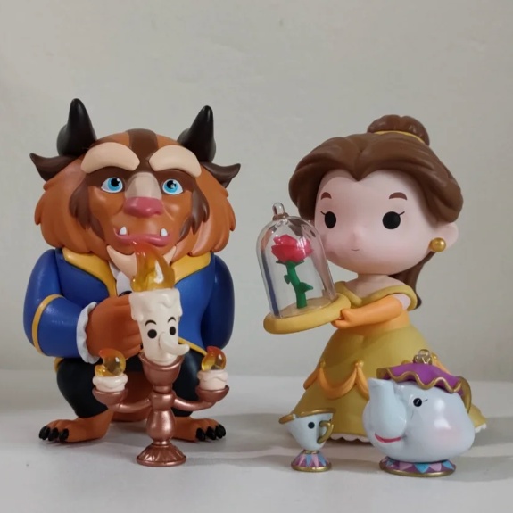 【ของแท้】POPMART ชุดกล่องสุ่ม ตุ๊กตาฟิกเกอร์ Disney Princess Fairy Tale 12 แบบ