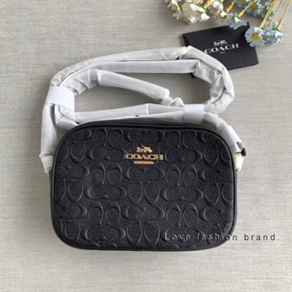 👑ผ่อน0%~แท้100%👑 กระเป๋าสะพาย COACH Mini Jamie Camera Bag In BLACK Signature Embossed Leather Crossbody CC943