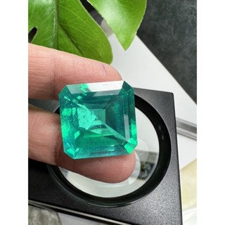 Emerald Topaz 20x20mm weight 33 carats