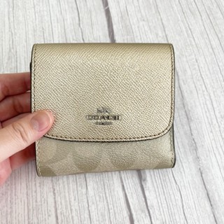 Coach ของแท้ มือ 2 - กระเป๋าเงินใบสั้น 3 พับ สีแพทตินัม พร้อมส่ง