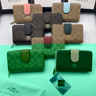 กระเป๋าสตางค์ผู้หญิงใบกลาง coach สินค้าพร้อมส่ง พร้อมกล่อง ถุงผ้า งานเกรดพี่เมียม ขนาด6.5นิ้ว