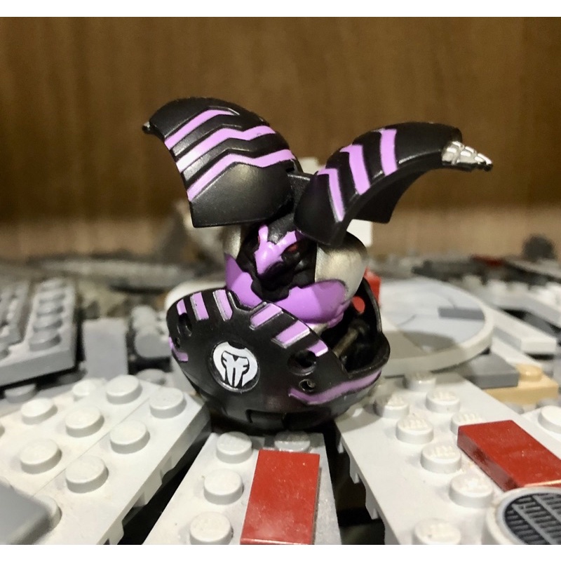 Bakugan Battle Brawlers B2 Darkus Falconeer Spin Master Sega Toys HTF