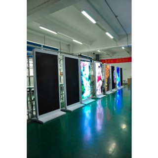 จอโฆษณาตั้งพื้น Indoor P4 floor standing digital led advertising