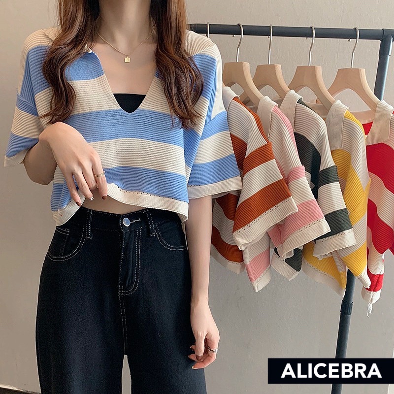 𝗔𝗟𝗜𝗖𝗘𝗕𝗥𝗔 เสื้อครอปไหมพรม *แขนสั้น*ลายทาง คอปก หน้าวีแหวกลึก