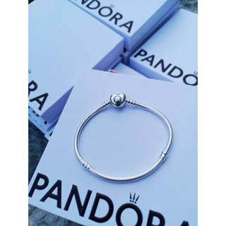 🎅พร้อมส่ง🎄✨แท้​ 💞Pandora​💞 หัวใจ​ 16,17,18 มีกล่อง สร้อยข้อมือ PANDORA  Pandora Moments Heart Clasp Snake Chain Bracelet