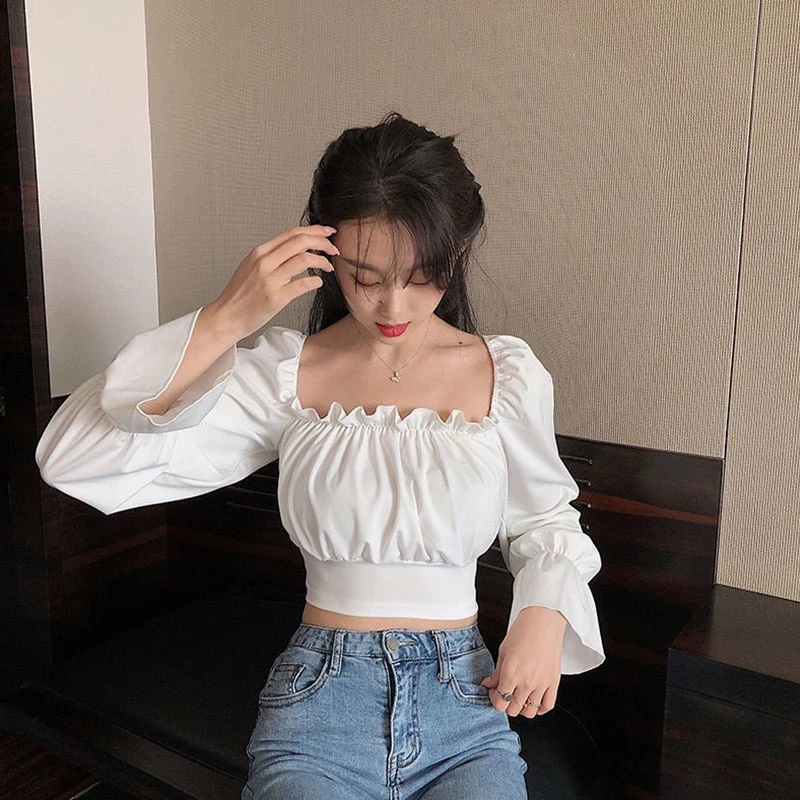 พร้อมส่ง เสื้อครอปแขนยาวคอเหลี่ยมดีไซน์ผูกเชือกหลัง